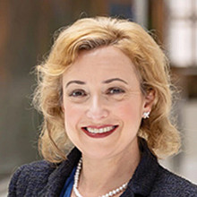 carriehunt_250x300.jpg